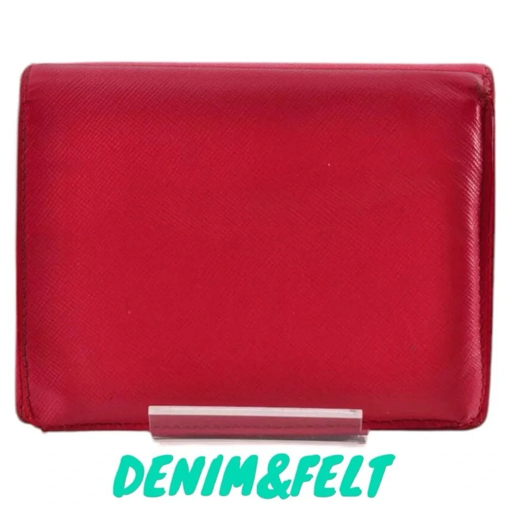 ♥️♥️PRADA Red Saffiano Leather Logo Plate‎ Bi-Fold Wallet | PRELOVED ♥️♥️